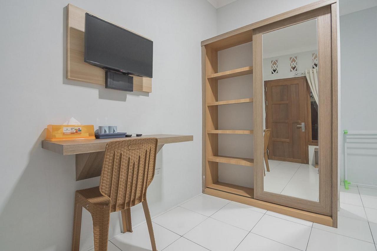 Reddoorz Near Rsud Dr Abdul Aziz Singkawang Hotel Exterior photo