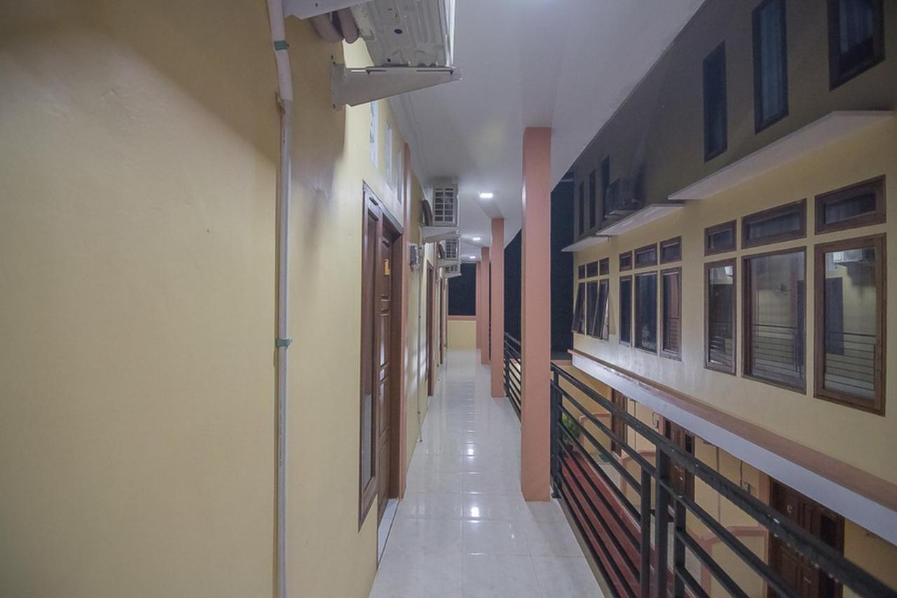 Reddoorz Near Rsud Dr Abdul Aziz Singkawang Hotel Exterior photo
